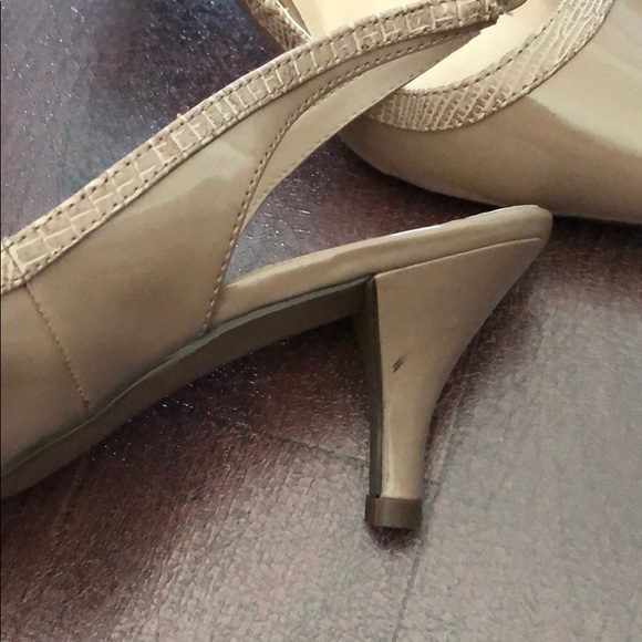 Heels - Picture 2 of 4